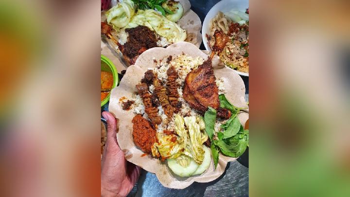 Fakta Menarik Viral Nasi Minyak di Surabaya