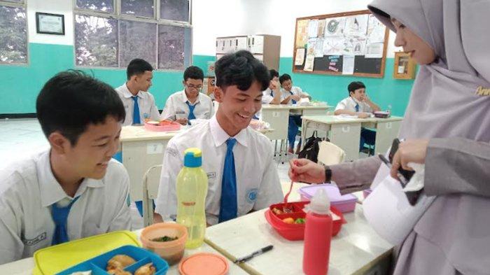 SMP Al Falah Deltasari Sidoarjo Kampanyekan Bekal Makanan Sehat dan Bergizi
